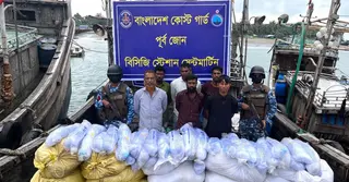 সেন্টমার্টিনে ৩২ কোটি টাকার অবৈধ কারেন্ট জাল জব্দ, আটক ৬